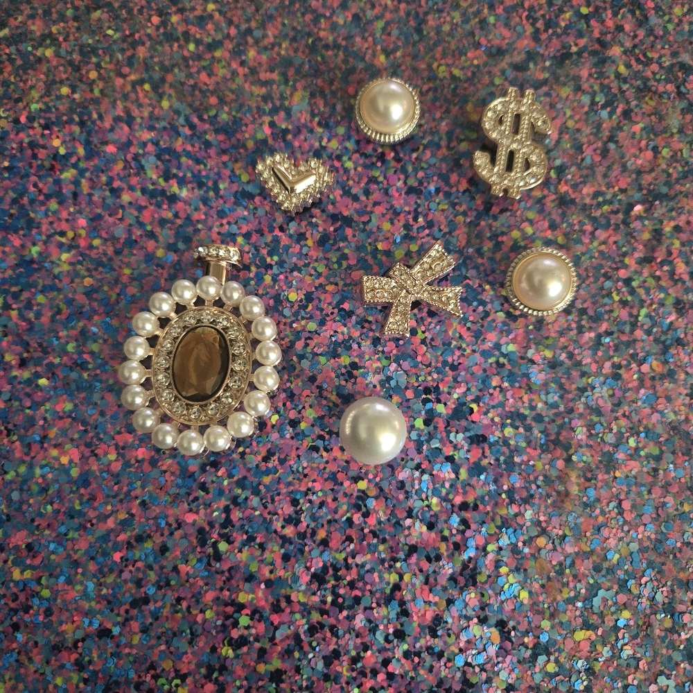 Jibbitz Shoe Charms Gold Pearls Rhinestones - Picture 2 of 3